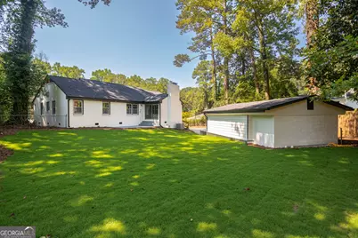 610 Glenforest Road, Sandy Springs, GA 30328 - Photo 38