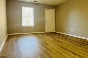 105 Granite St, Hogansville, GA 30230 - Photo 6