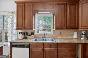 124 Wooddale Ln, Carrollton, GA 30117 - Photo 12