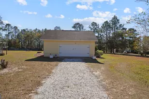 17 Jekyll Island Rd, Jesup, GA 31545 - Photo 32