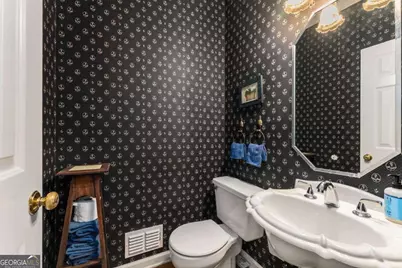 1950 Wenlok Trail NE, Marietta, GA 30066 - Photo 10