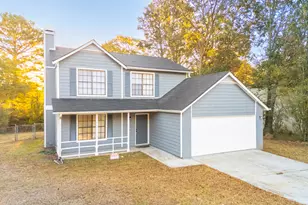 6706 Bent Creek Dr, Rex, GA 30273 - Photo 2