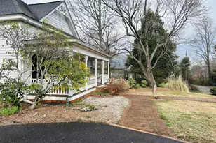 391 Yonah St, Cornelia, GA 30531 - Photo 4