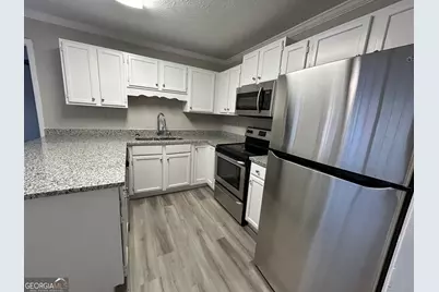 1014 Kathleen Court, Roswell, GA 30075 - Photo 4