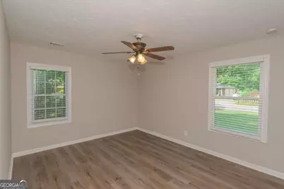 525 Baker Circle NW, Atlanta, GA 30318 - Photo 18