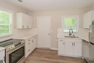 525 Baker Cir NW, Atlanta, GA 30318 - Photo 8