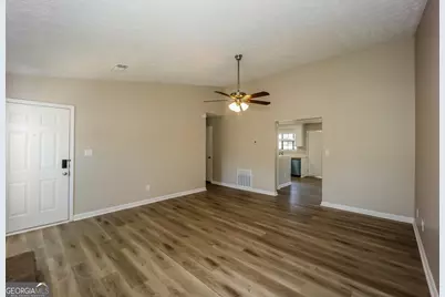 252 Windemere Way, Jonesboro, GA 30238 - Photo 4