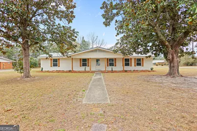 215 Glynn Street, Jesup, GA 31545 - Photo 2