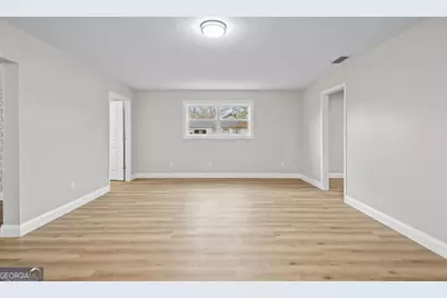 215 Glynn Street, Jesup, GA 31545 - Photo 8