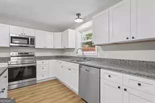 215 Glynn St, Jesup, GA 31545 - Photo 8