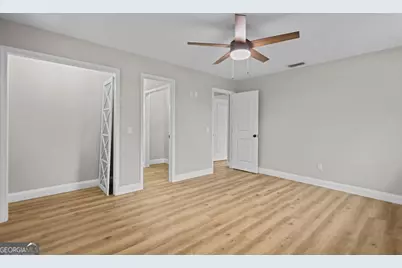 215 Glynn Street, Jesup, GA 31545 - Photo 14
