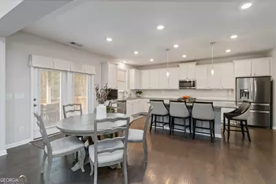 2105 Woodmarsh Circle, Auburn, GA 30011 - Photo 10