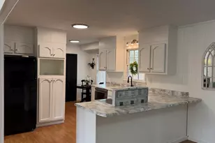 229 W Peter St, Cochran, GA 31014 - Photo 6