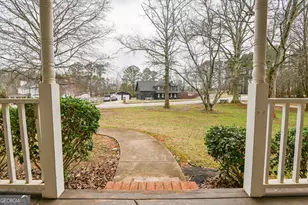 105 N Oakland Cir, McDonough, GA 30253 - Photo 4