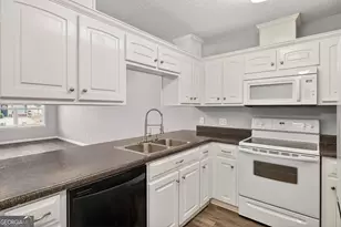 315 Promise Ln, Brunswick, GA 31525 - Photo 8