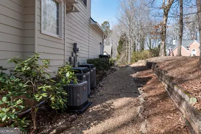 6411 Vicksburg Court NW, Acworth, GA 30101 - Photo 4