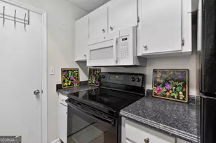 121 S Island Square Dr, Saint Simons, GA 31522 - Photo 10