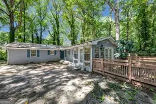 6764 Brookwood Cir, Jonesboro, GA 30236 - Photo 2