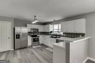 4041 Plantation Mill Dr, Buford, GA 30519 - Photo 8