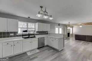 4041 Plantation Mill Dr, Buford, GA 30519 - Photo 10