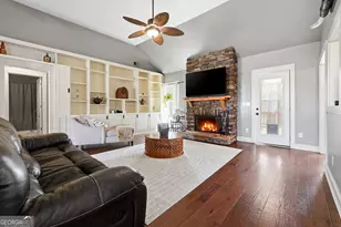 172 Jefferson Dr, Dallas, GA 30132 - Photo 6