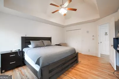 715 Lake Point Drive, Woodstock, GA 30189 - Photo 14