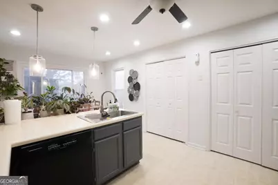 715 Lake Point Drive, Woodstock, GA 30189 - Photo 8