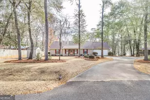 925 W Tanglewood Dr, Dublin, GA 31021 - Photo 1