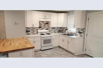 2975 Jones Street, East Point, GA 30344 - Photo 2