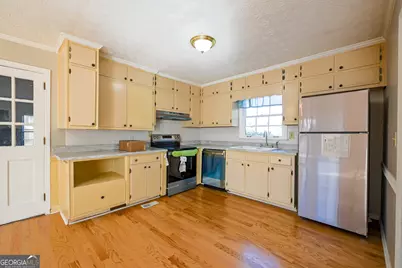 1675 Lake Lucerne Road SW, Lilburn, GA 30047 - Photo 16