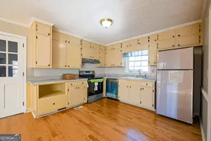 1675 Lake Lucerne Rd SW, Lilburn, GA 30047 - Photo 16