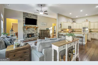 201 Country Lake Drive, Senoia, GA 30276 - Photo 20