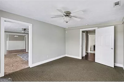 707 E McIntosh Road, Griffin, GA 30223 - Photo 18