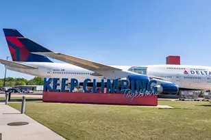 226 College Circle, Hapeville, GA 30354 - Photo 2