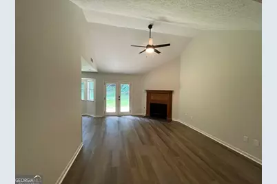 60 Doe Run Drive, Sharpsburg, GA 30277 - Photo 4