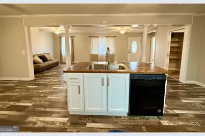 36 N Cromartie Street, Hazlehurst, GA 31539 - Photo 10