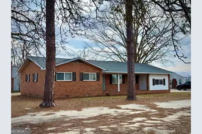 36 N Cromartie Street, Hazlehurst, GA 31539 - Photo 1