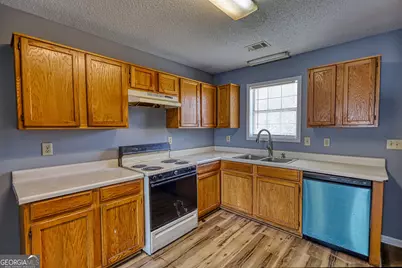 2313 Laura Court NE, Milledgeville, GA 31061 - Photo 10