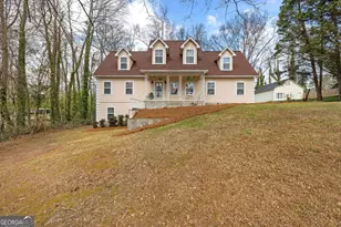 1605 Pinebrook Dr, Griffin, GA 30224 - Photo 2