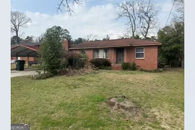 126 Lincoln Street, Warner Robins, GA 31088 - Photo 1