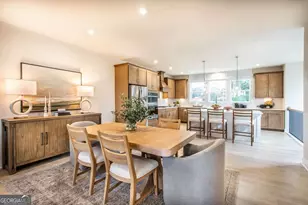 380 Sunset Hollow St, Sugar Hill, GA 30518 - Photo 4