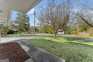 38 Camellia Dr, Newnan, GA 30263 - Photo 8