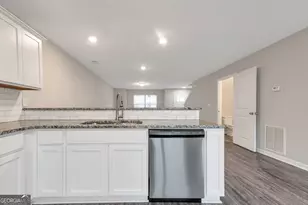 320 Ashigan St, Union City, GA 30291 - Photo 14