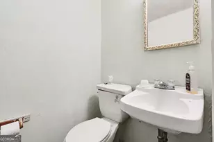 120 Camelot Dr, Atlanta, GA 30349 - Photo 10