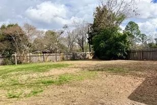 705 S Kennedy St, Metter, GA 30439 - Photo 40