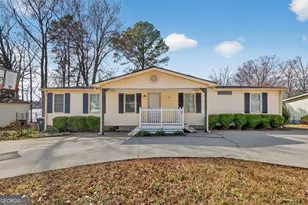 252 Lakeview Dr, Locust Grove, GA 30248 - Photo 1