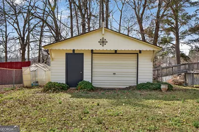 252 Lakeview Drive, Locust Grove, GA 30248 - Photo 6