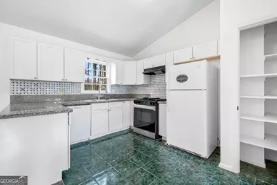 2385 Waterford Park Drive, Lawrenceville, GA 30044 - Photo 4