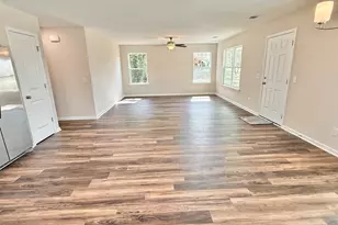 103 Continental St, Glennville, GA 30427 - Photo 12