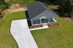 103 Continental St, Glennville, GA 30427 - Photo 6